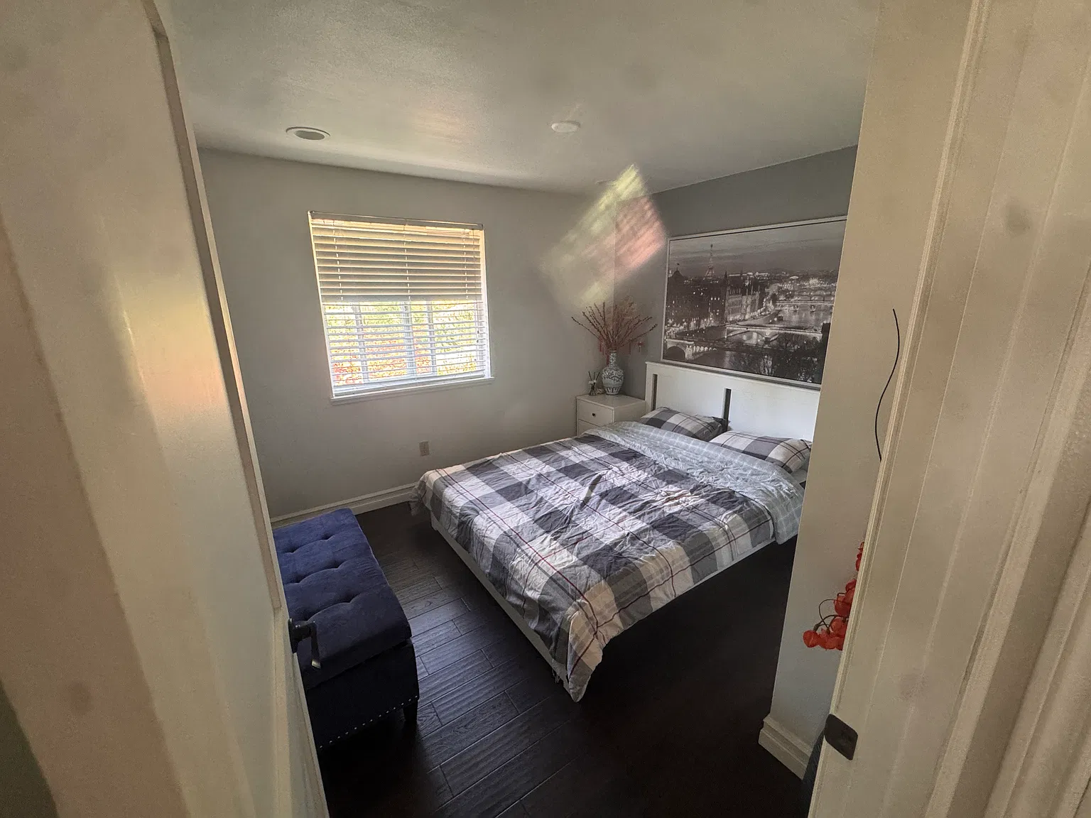 3 bed, 2500 sqft, $850 — Photo 4