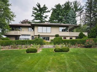 3 High Point Ter, Scarsdale, NY 10583