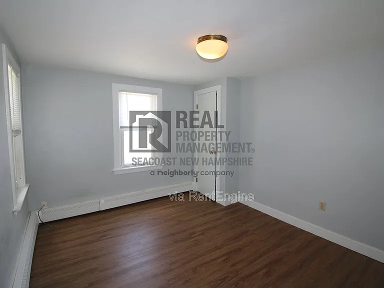 11 Maple St #B — Photo 2