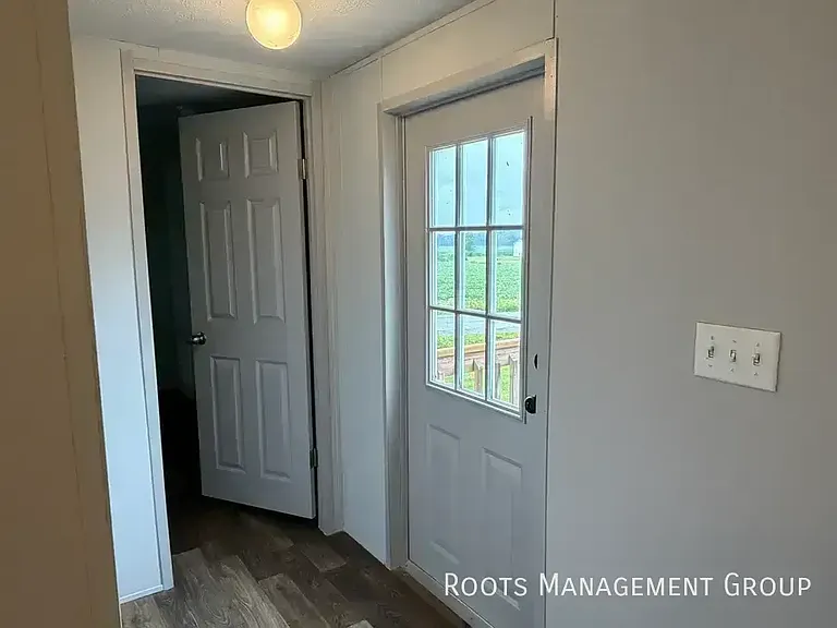 15 Locust St #15 — Photo 28