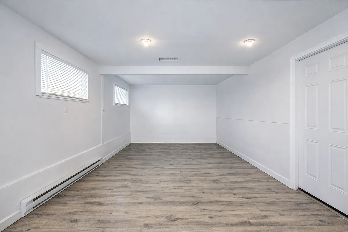 Building Photo - 2579 Sugarpine St #BASEMENT