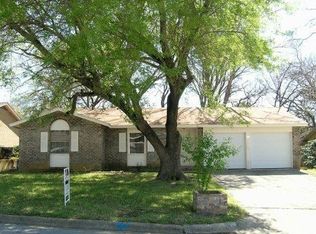 717 Janann St, Euless, TX 76039