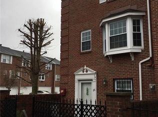 26 Downing St, Charleston, WV