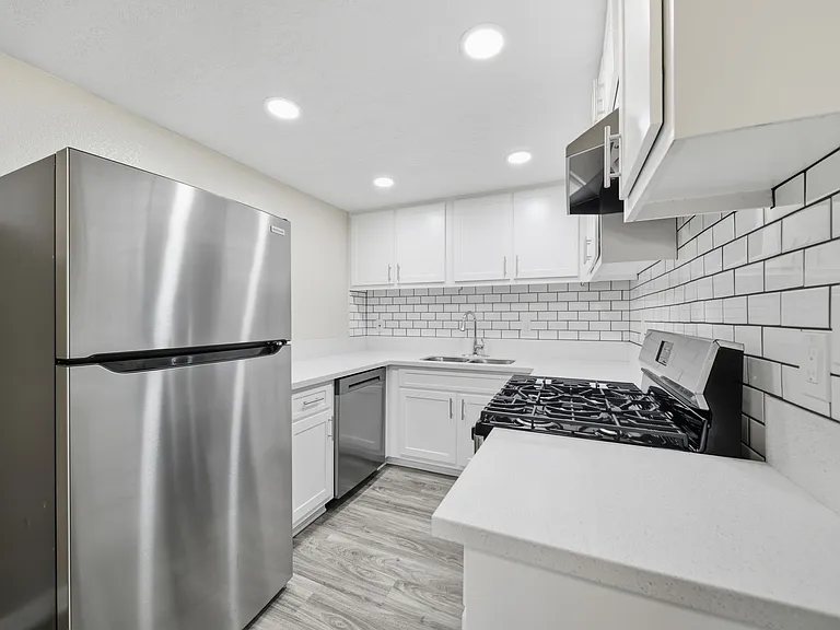 A Premium Kitchen at Midway Gardens Apartments