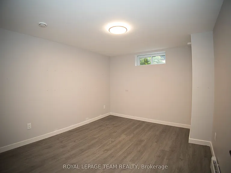 2238 Miramichi St #BASEMENT — Photo 11