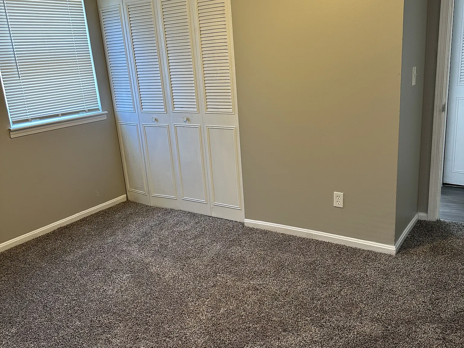 2 bed, 800 sqft, $925 — Photo 4