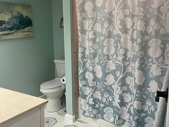 4th image of 6626 S Berkley Sq