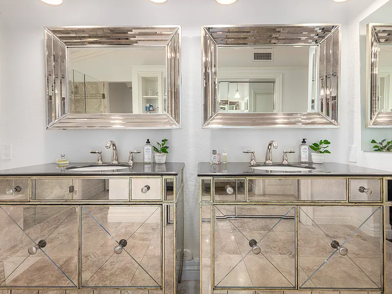 2026 E Cortez Dr — Photo 14