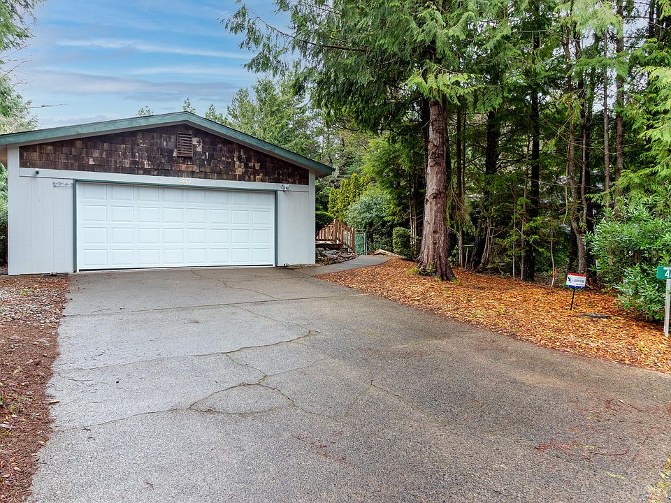 1st image of 40 Beaver Ct