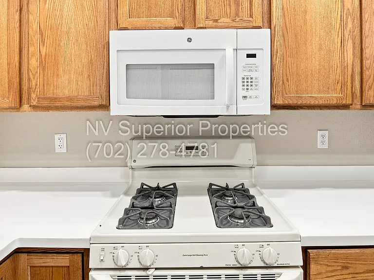 3876 Waynesvill St — Photo 14
