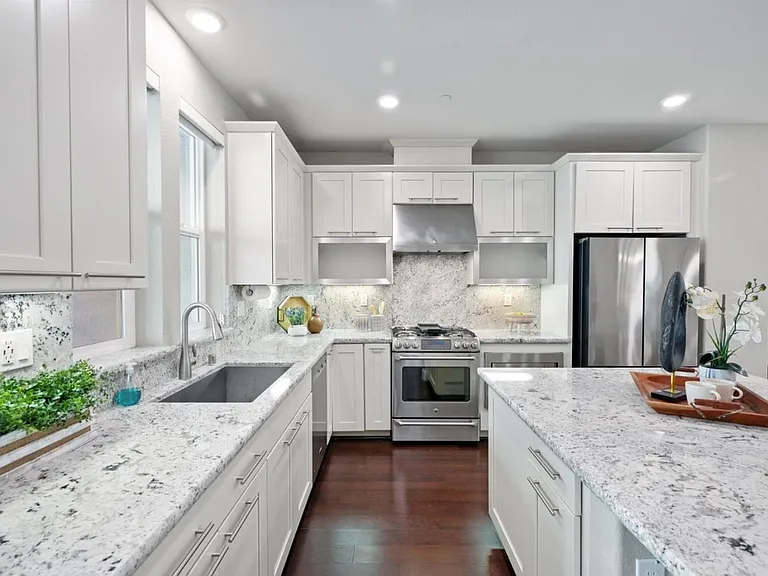 5977 Larkstone Loop — Photo 16