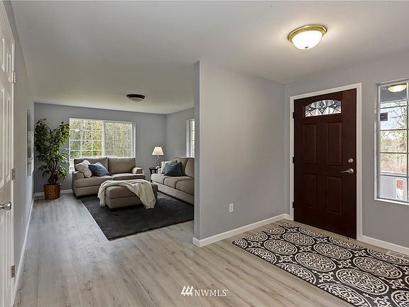 2nd image of 8899 Clearwater Lane SE