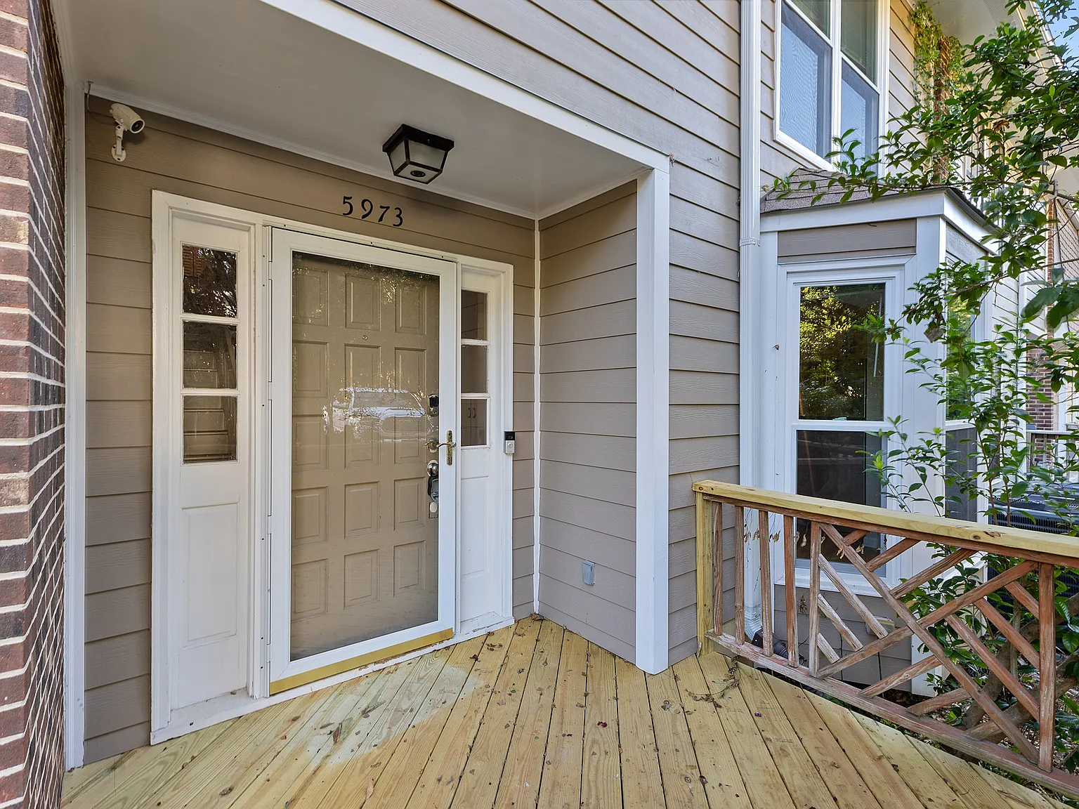 3 bed, 2086 sqft, $2,150 — Photo 1