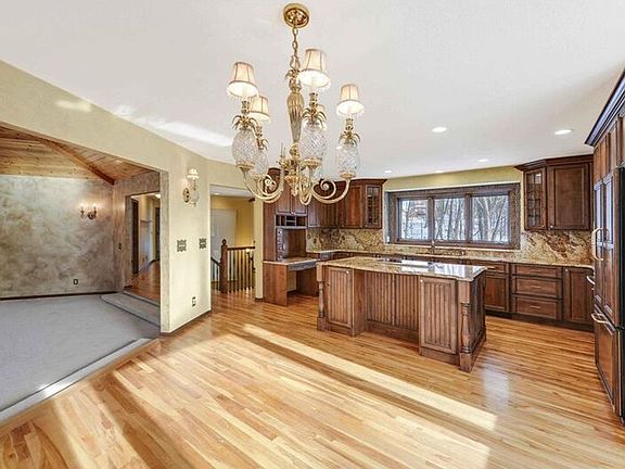 4th image of 7210 Juniper Ave