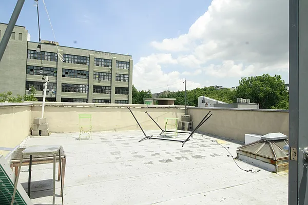 Rented by Grand & Co. | media 10