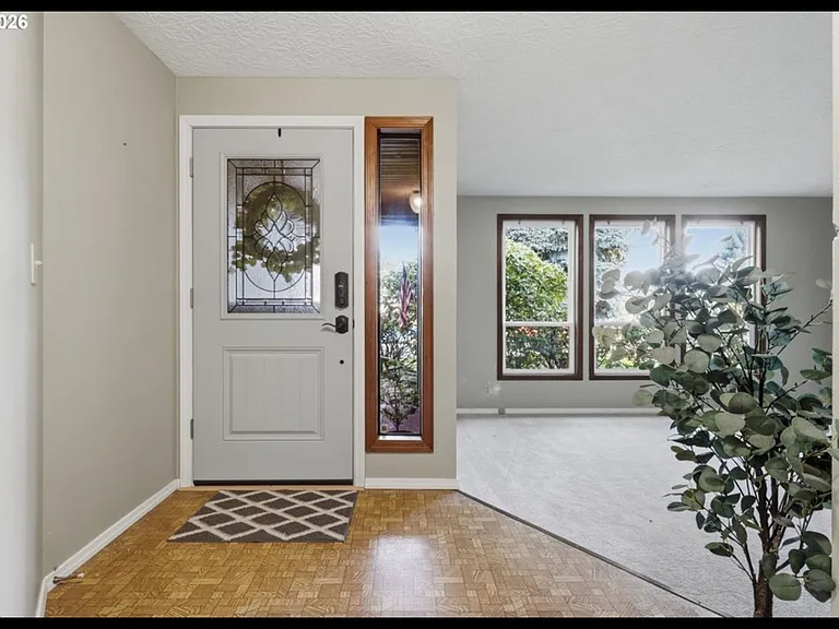 6808 NE 92nd Ct — Photo 2