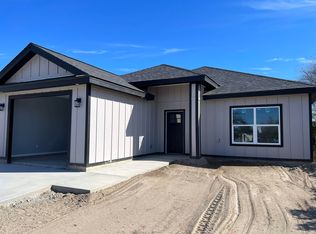 417 E Adobe St, Del Rio, TX 78840