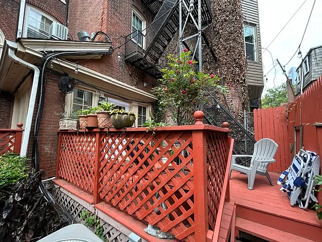 2131 Locust St #1W — Photo 13