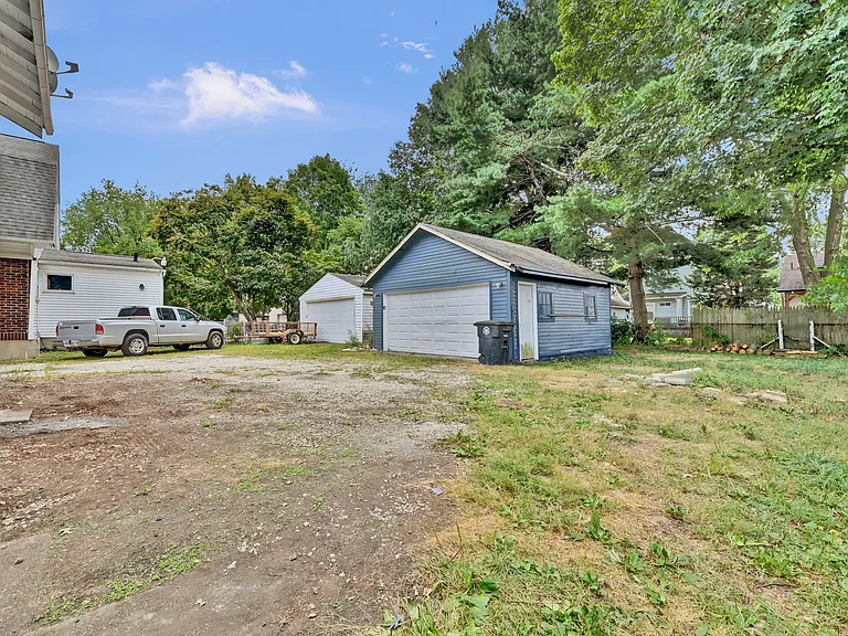 1584 Hampton Rd — Photo 8