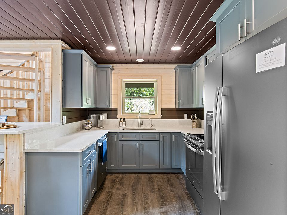 320 Hickory Ridge Dr, Cleveland, GA 30528 [Price Cut $35,100] | Zillow