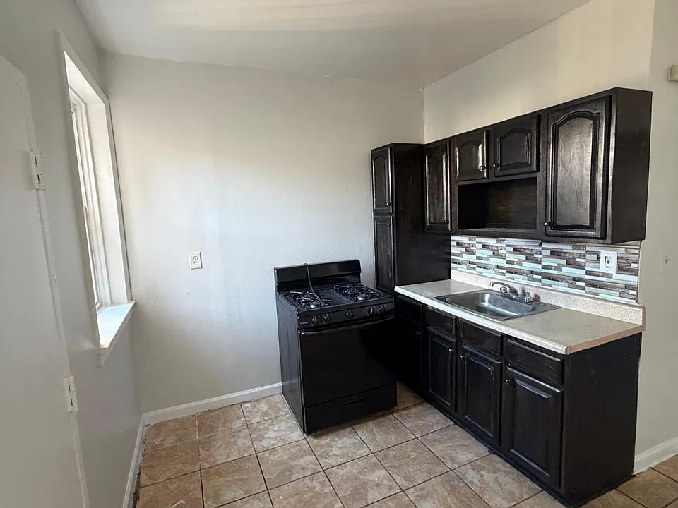 75 Martin Luther King Blvd #3