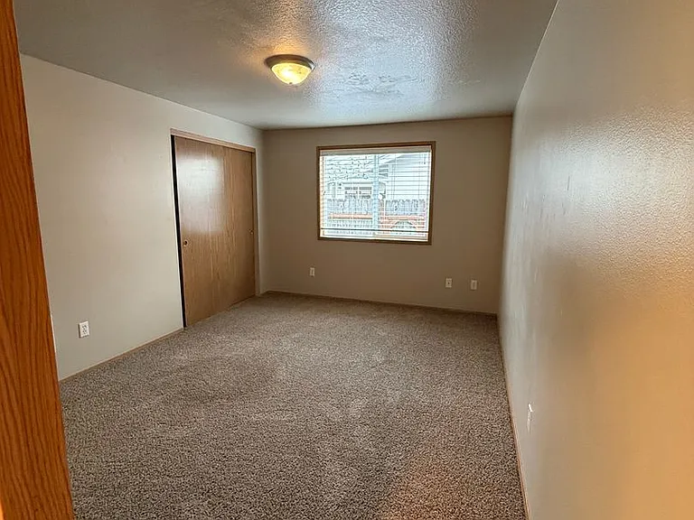 2179 Dahlia St — Photo 11
