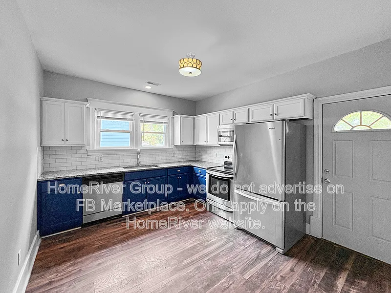 4315 13th Ave — Photo 2