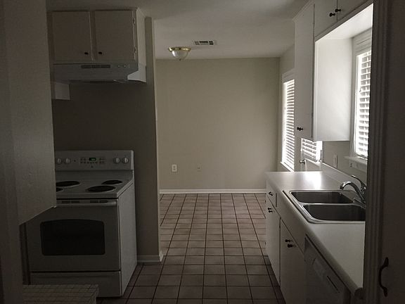 5th image of 4924 Palmetto St