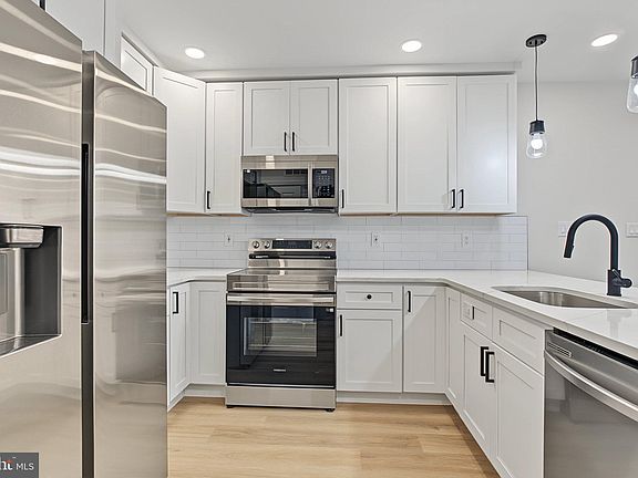 5th image of 1242 N 15th St #1