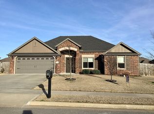 510 Captain Reid Ln, Prairie Grove, AR 72753