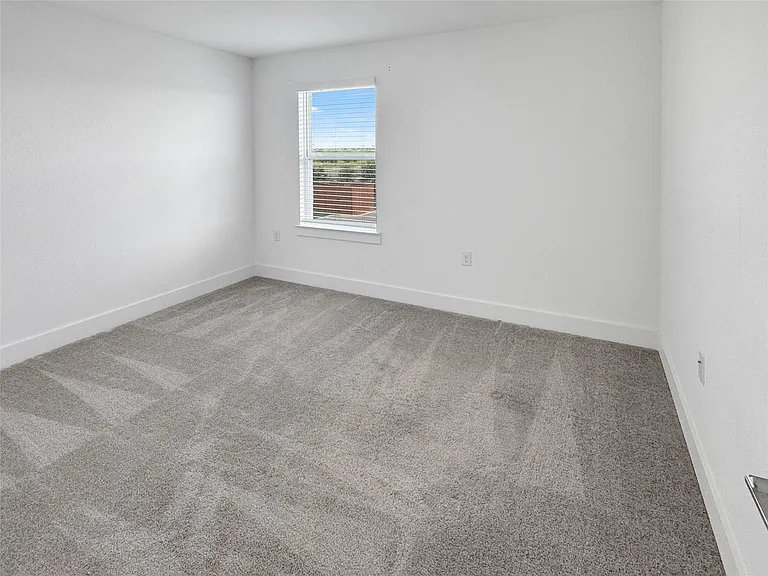 1420 Carvin Way — Photo 31