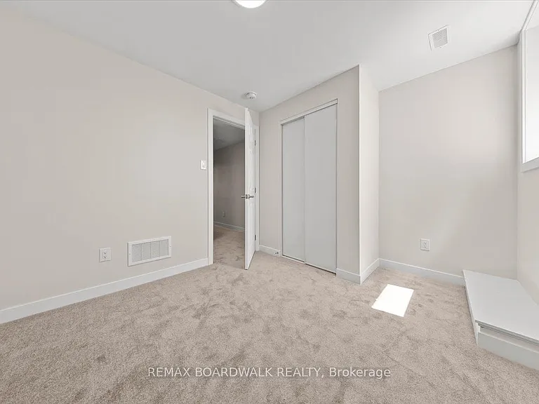 241 Lamarche Ave — Photo 19