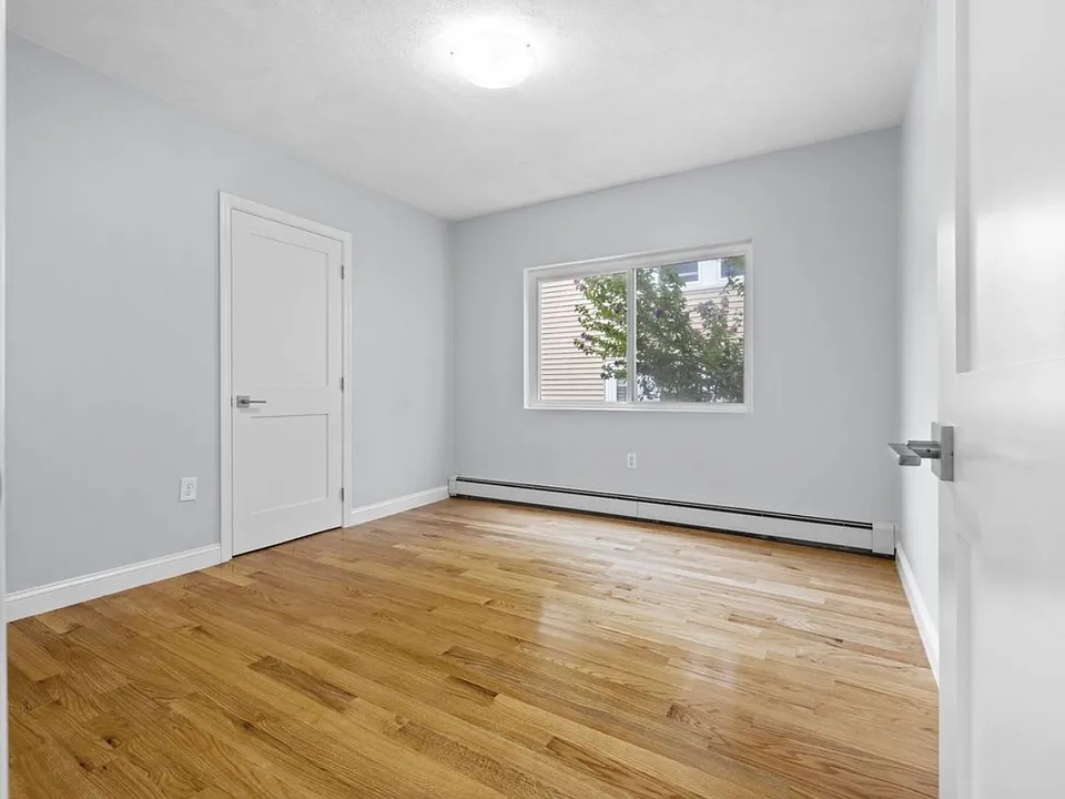 17 Tesla Ave #2