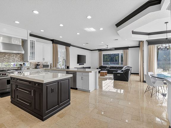 5th image of 9509 New Waterford Cove