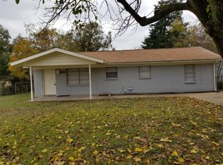 610 E Water St, Weatherford, TX 76086