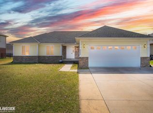 18398 Wingate Dr, Macomb, MI 48042