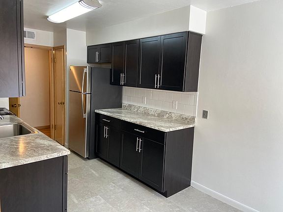 2nd image of 8729 Delmar Blvd APT 1E