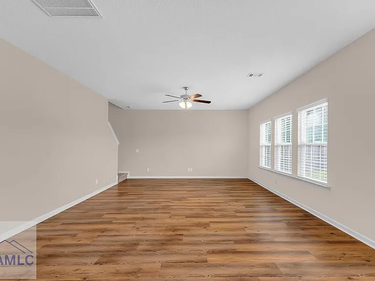 139 W West Winn Ave — Photo 15
