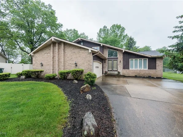 5761 Goodman Cir, North Royalton, OH 44133