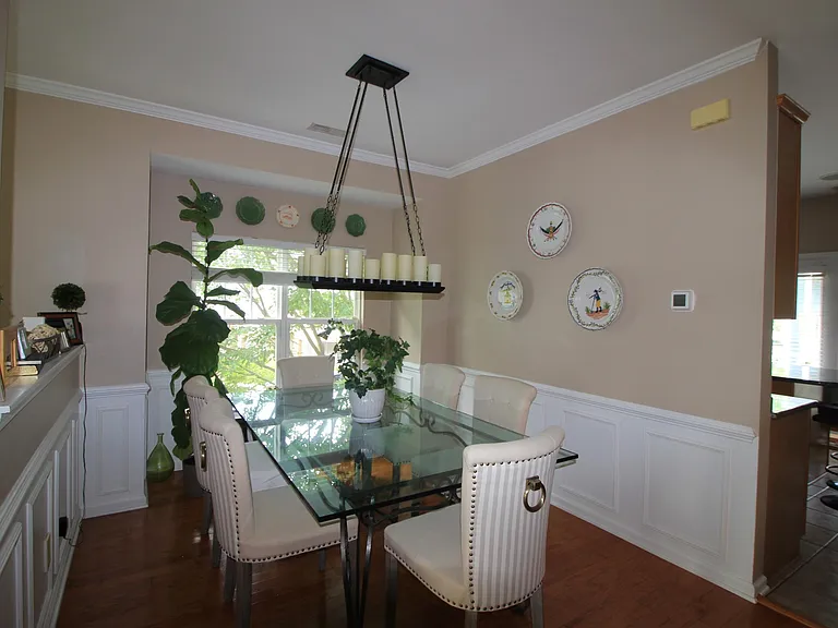 317 Kinellan Ln — Photo 11