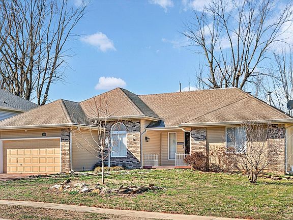 4th image of 3669 S Ridgecrest Avenue