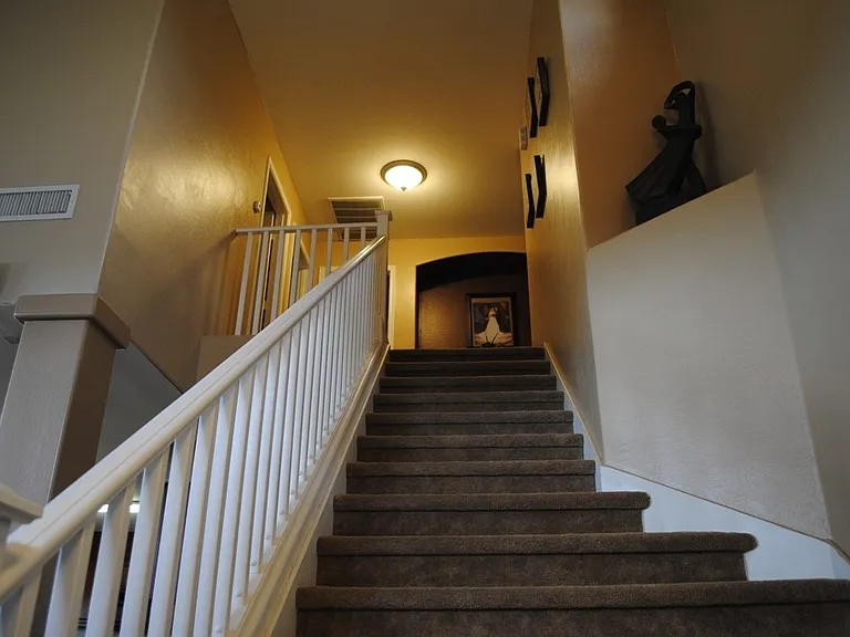 5401 W Grove St — Photo 6