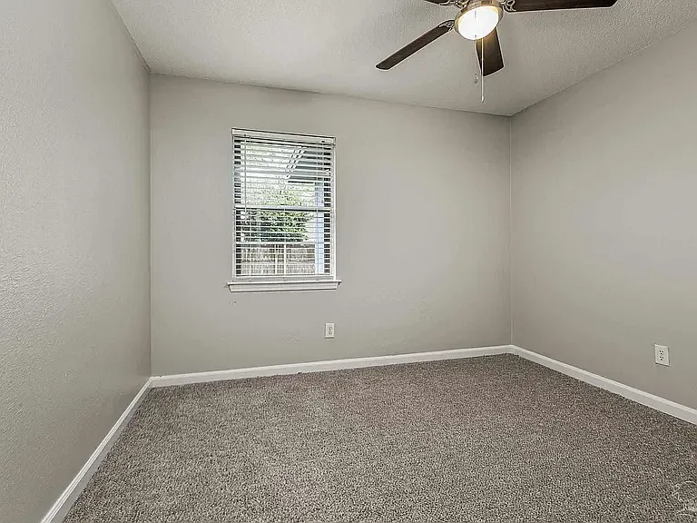 7056 Santa Barbara St — Photo 19