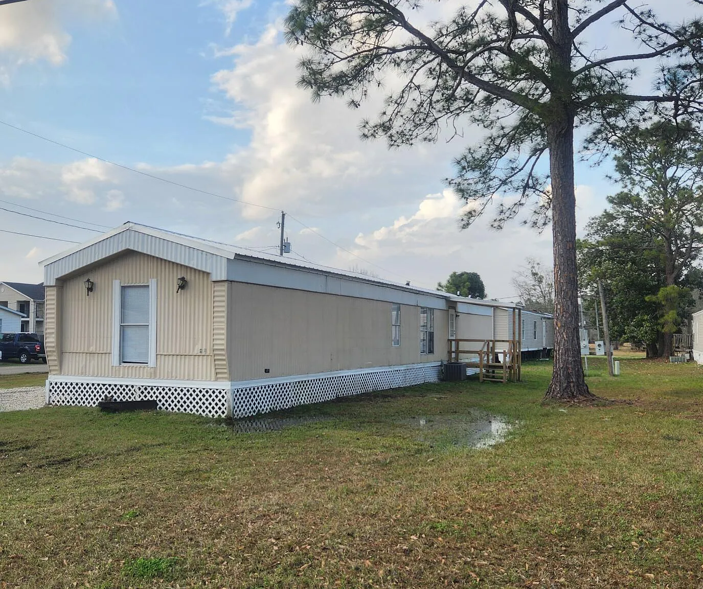 3 bed, 2.0 bath, 1216 sqft, $1,250 — Photo 3