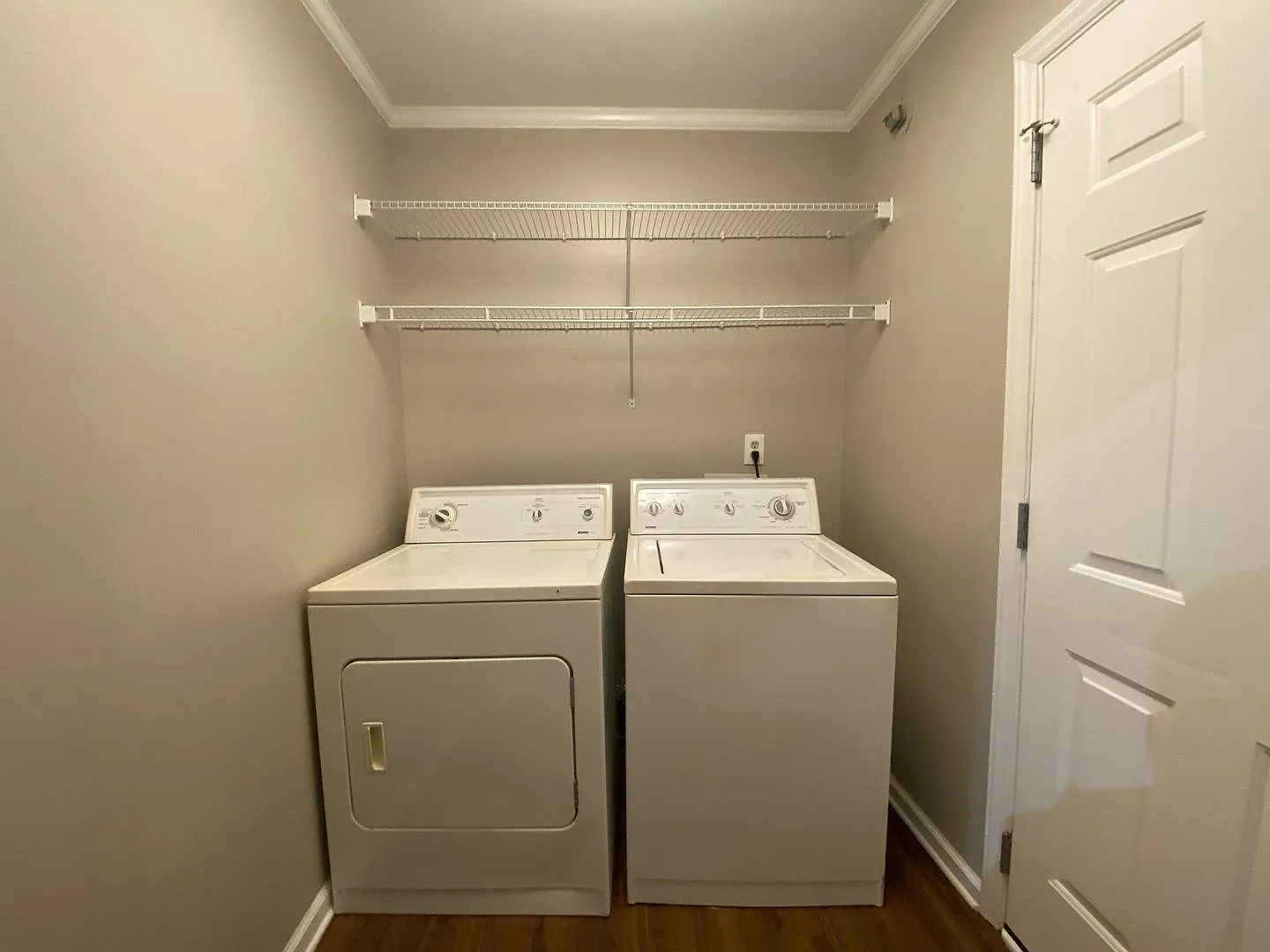 Room in 3 Bedroom Home at Hathshire Dr — Photo 4