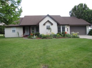 4640 W Divernon Rd, Auburn, IL 62615