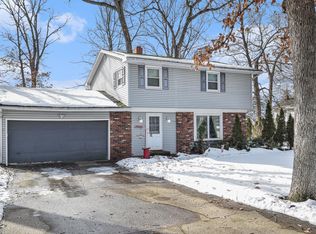 19666 Oakdale Ave, South Bend, IN 46637