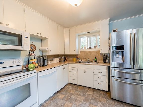 5th image of 5970 Vista Dr