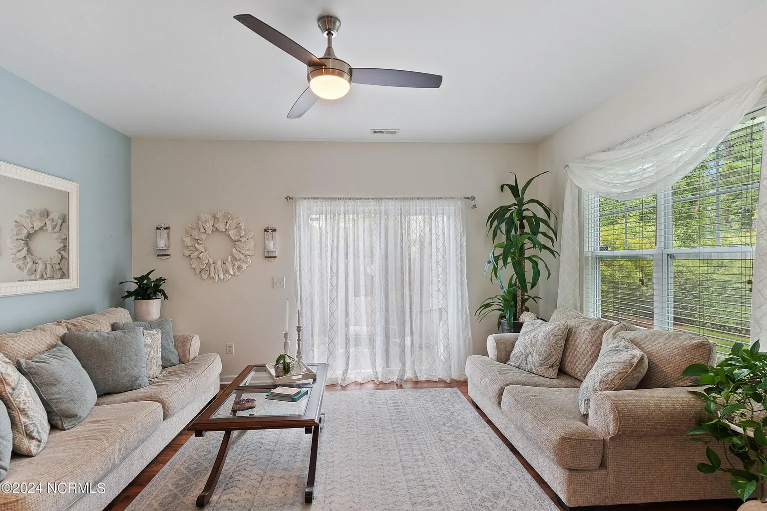 3 bed, 1455 sqft, $2,150 — Photo 1