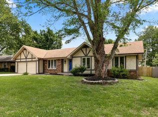 1062 E Manchester Dr, Springfield, MO 65810